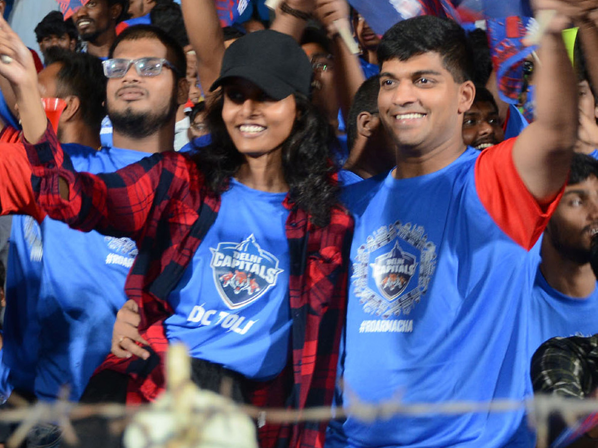 DCvsLsg_20_20IPL_202025_20Matches_20in_20Visakhapatnam__20_2815_29.jpg 15