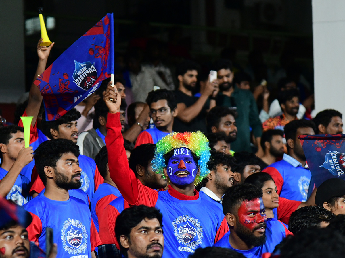 DCvsLsg_20_20IPL_202025_20Matches_20in_20Visakhapatnam__20_284_29.jpg 4