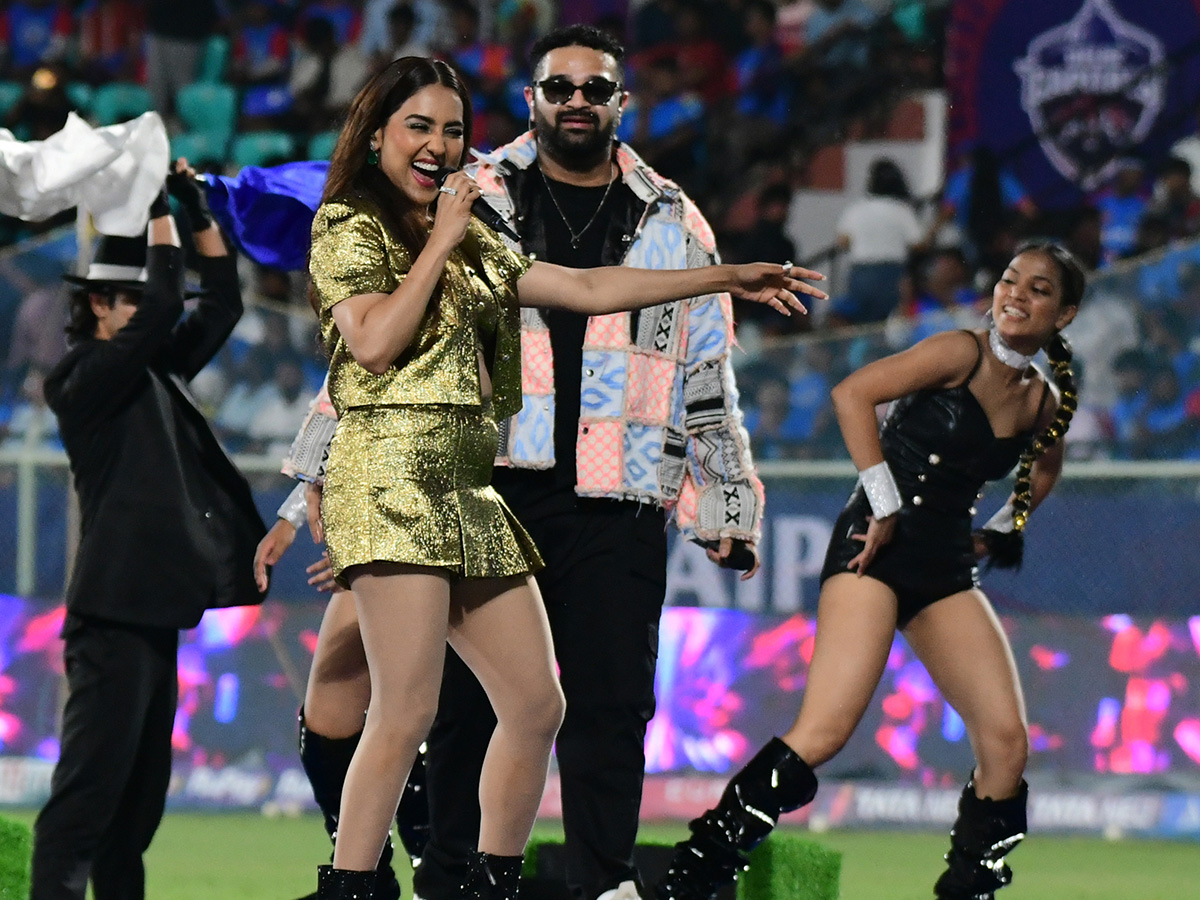 DCvsLsg_20_20IPL_202025_20Matches_20in_20Visakhapatnam__20_286_29.jpg 6