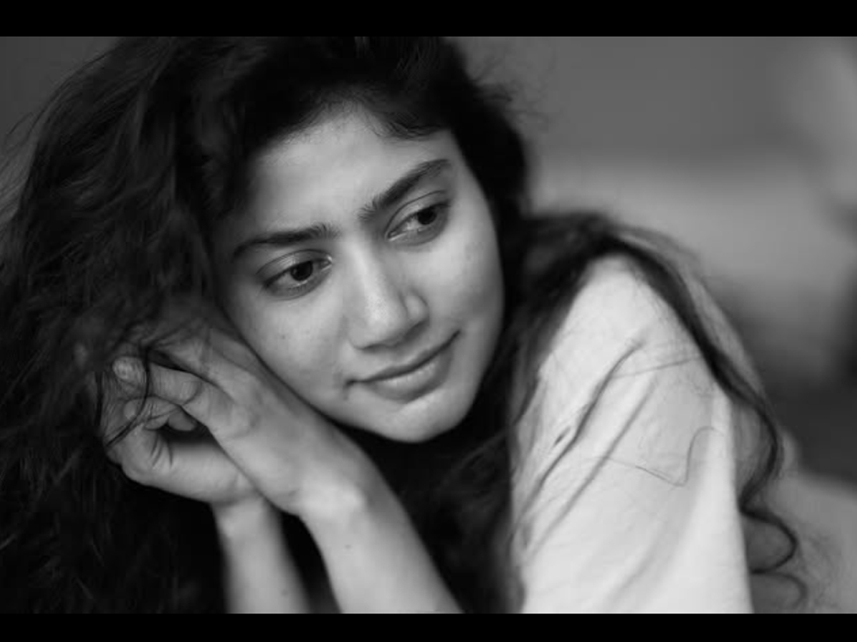 Rising_20Star_20Sai_20Pallavi_20latest_20photos_20_284_29.jpg 4