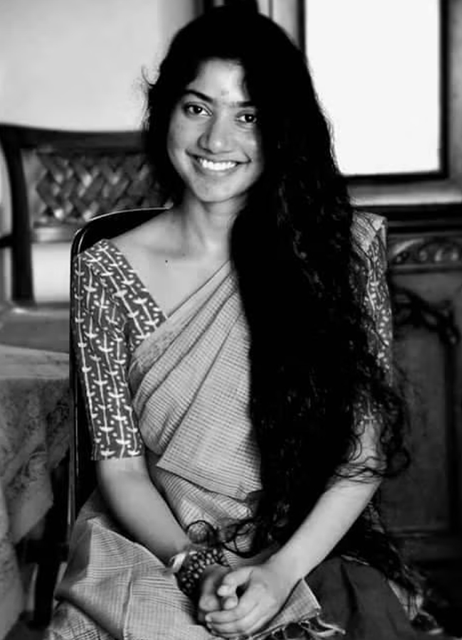 Rising_20Star_20Sai_20Pallavi_20latest_20photos_20_286_29.jpg 6