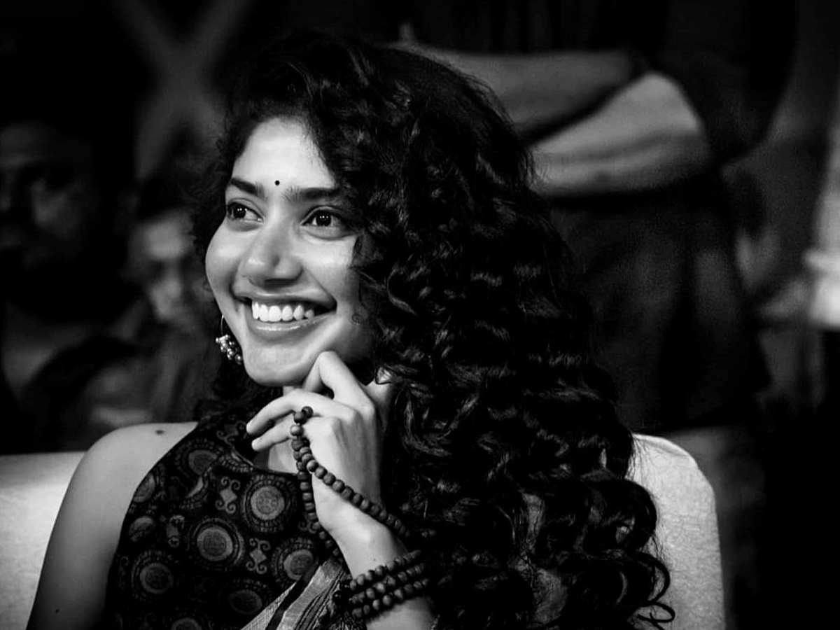 Rising_20Star_20Sai_20Pallavi_20latest_20photos_20_288_29.jpg 8