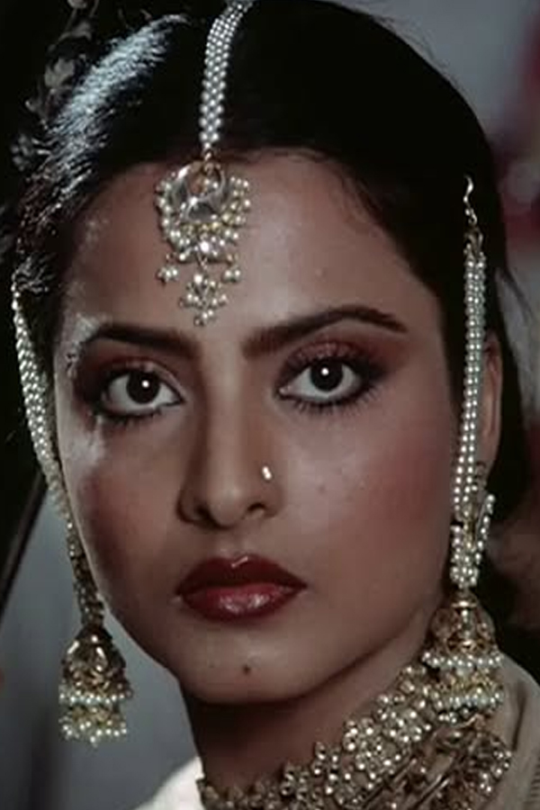 rekha-2.jpg 14