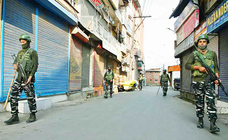 Closing-in-Jammu-Kashmir.jpg