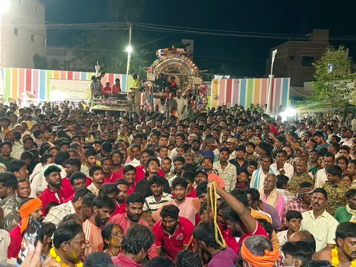 Sri_20Suguturu_20gangamma_20Jatara_20Grand_20Celebrations_20In_20punganur__20_284_29.jpg 4