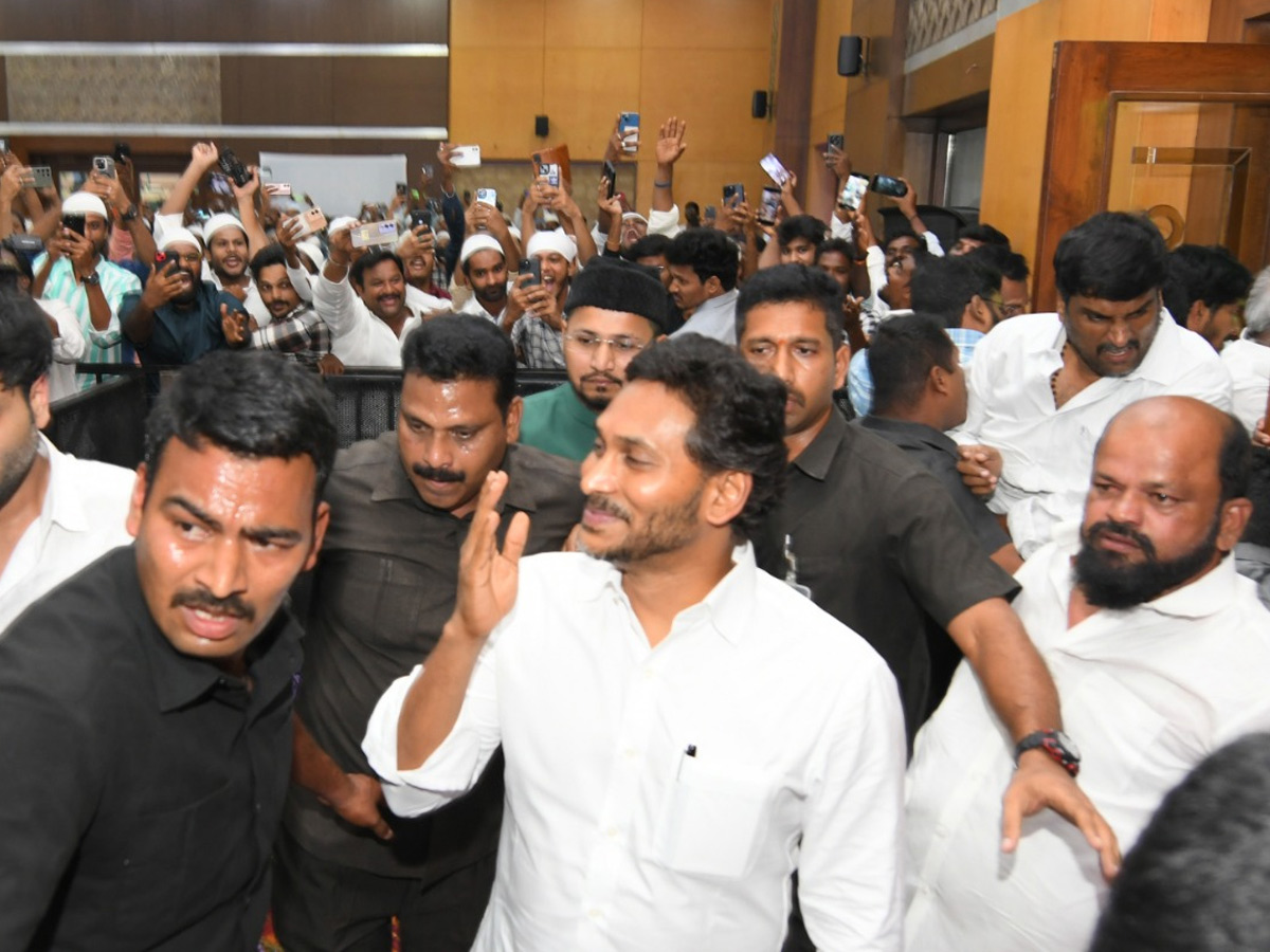 YS_20Jagan_20Special_20Prayers_20At_20IFTAR_20Dinner_20Photos_20_289_29.jpg 29