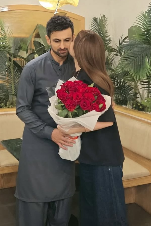 Shoaib_20Malik_20shares_20heartfelt_20message_20for_20Sana_20Javed_20on_20birthday_20Photos_20_289_29.jpg 10