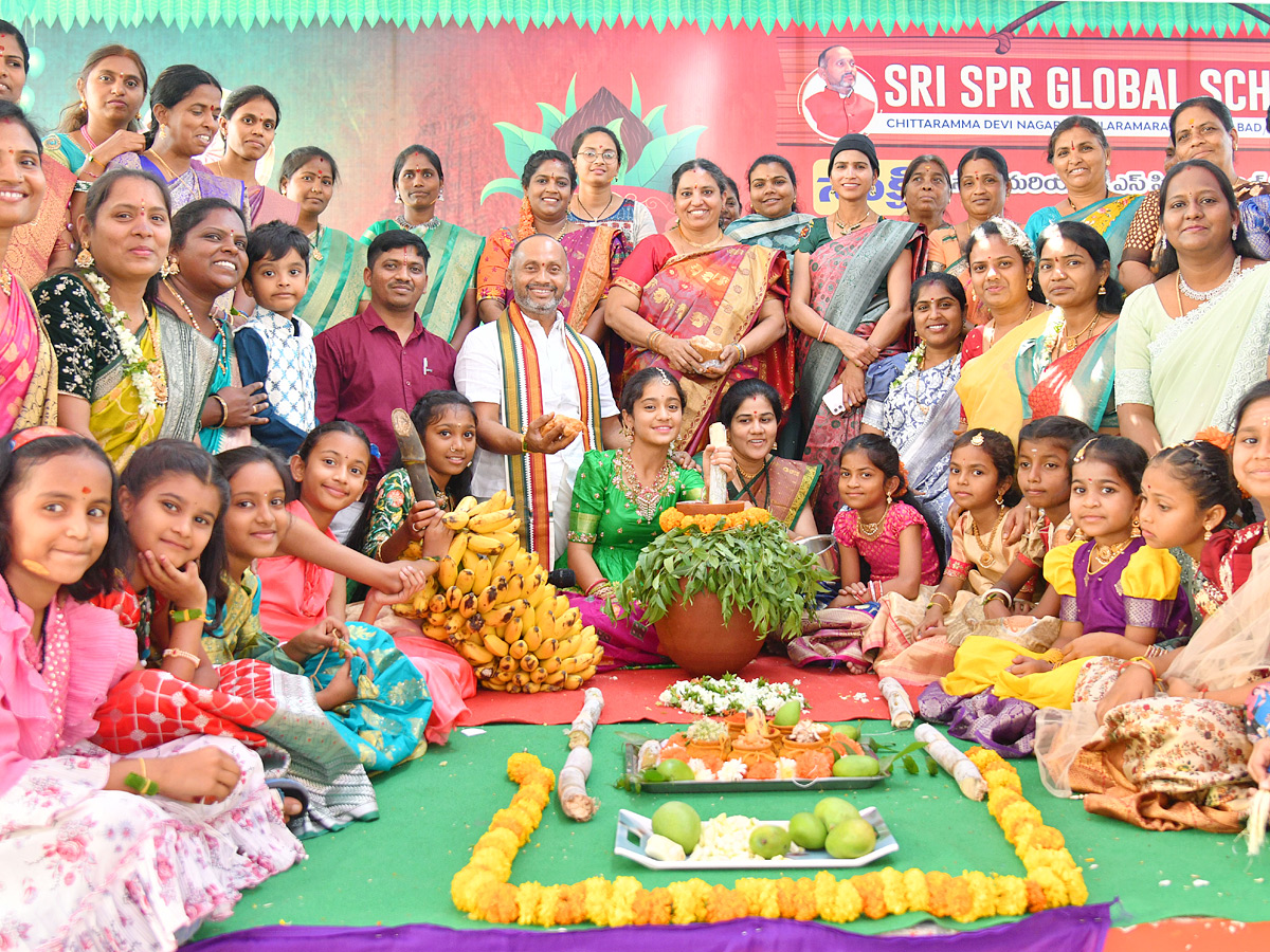 Ugadhi_20Celebrations_20In_20SPR_20School_20Under_20The_20Auspices_20Of_20Sakshi_20Photos_20_2812_29.jpg 12