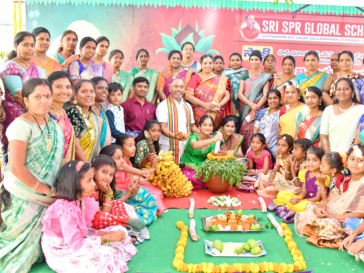 Ugadhi_20Celebrations_20In_20SPR_20School_20Under_20The_20Auspices_20Of_20Sakshi_20Photos_20_2813_29.jpg 13