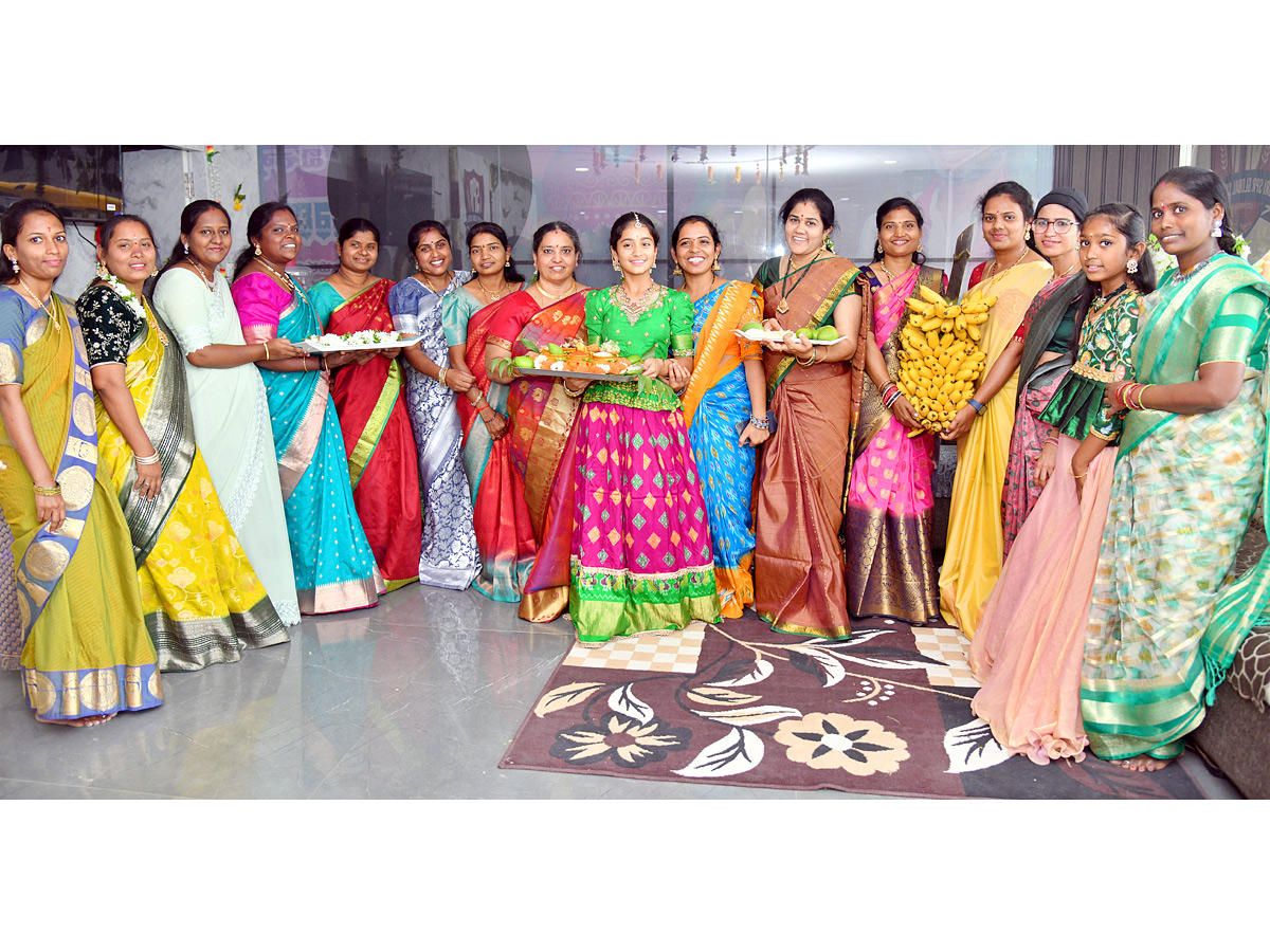 Ugadhi_20Celebrations_20In_20SPR_20School_20Under_20The_20Auspices_20Of_20Sakshi_20Photos_20_2819_29.jpg 19