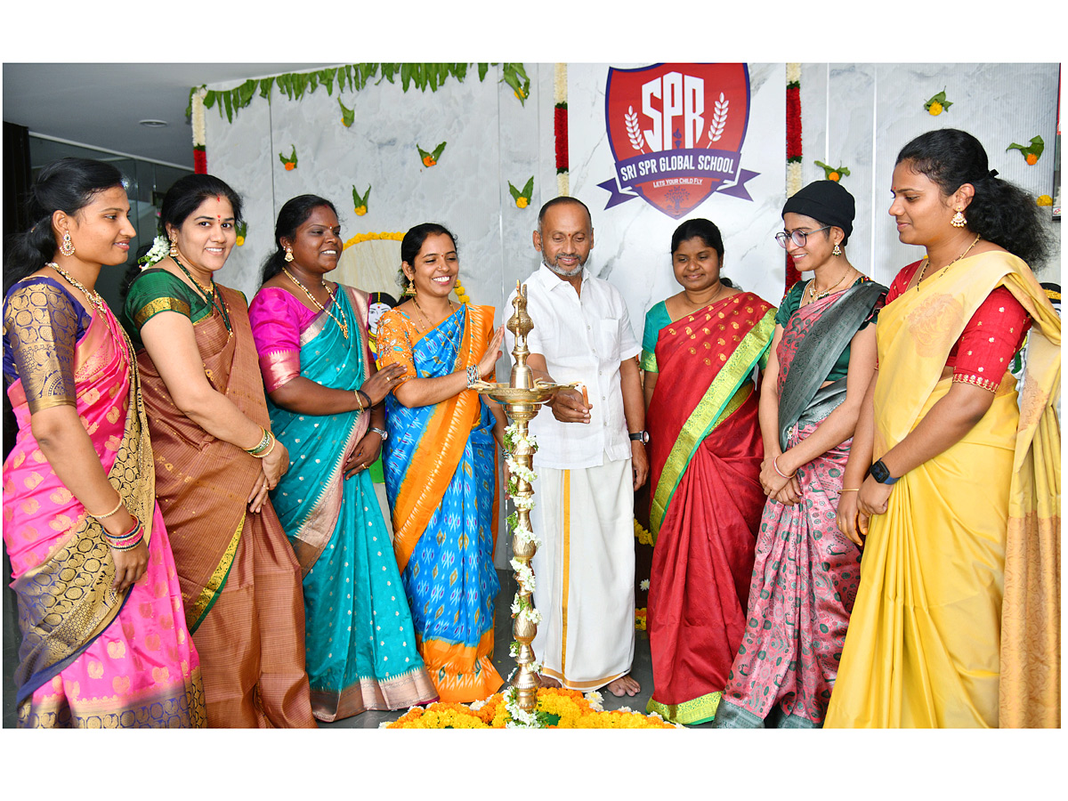 Ugadhi_20Celebrations_20In_20SPR_20School_20Under_20The_20Auspices_20Of_20Sakshi_20Photos_20_2822_29.jpg 22
