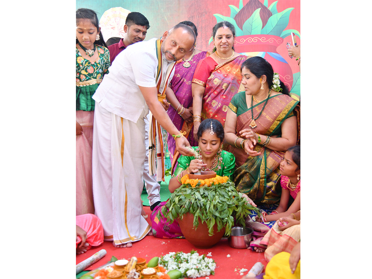 Ugadhi_20Celebrations_20In_20SPR_20School_20Under_20The_20Auspices_20Of_20Sakshi_20Photos_20_2825_29.jpg 24