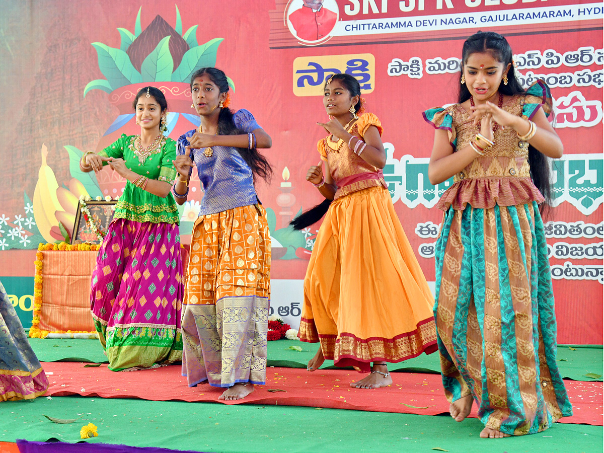 Ugadhi_20Celebrations_20In_20SPR_20School_20Under_20The_20Auspices_20Of_20Sakshi_20Photos_20_283_29.jpg 4