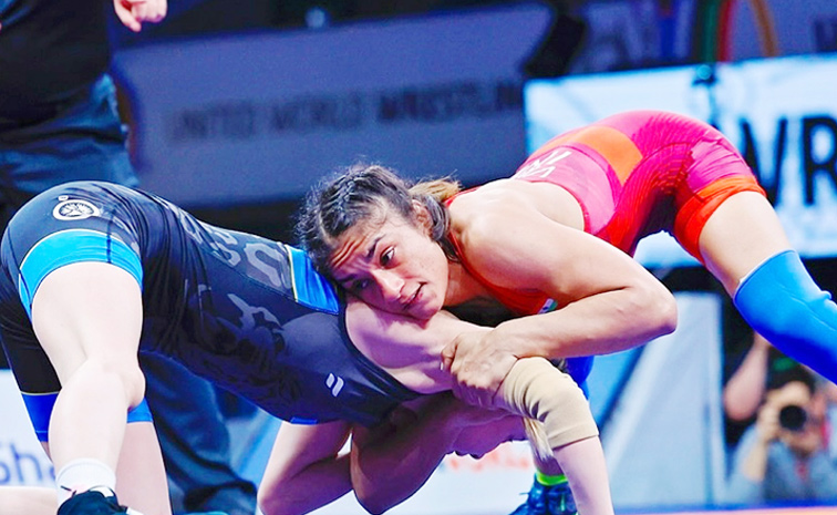 vineshphogat.jpg