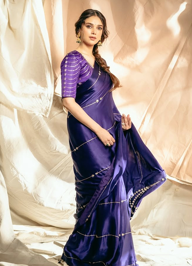 Adithi_20rao_20hydari_20award6.jpg 7