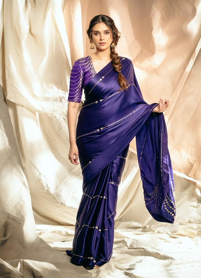 Adithi_20rao_20hydari_20award7.jpg 8