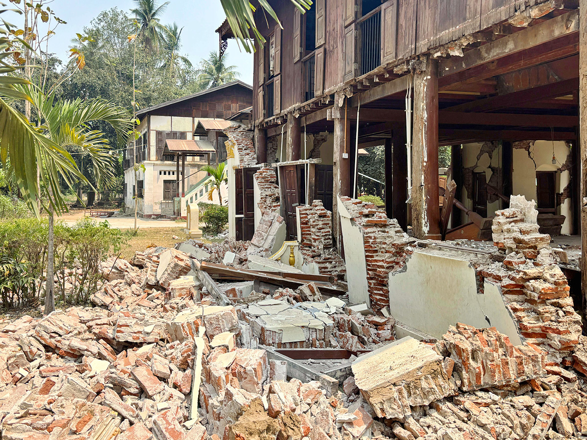 powerful_20earthquakes_20hit_20Myanmar_20Photos_20_2813_29.jpg 13