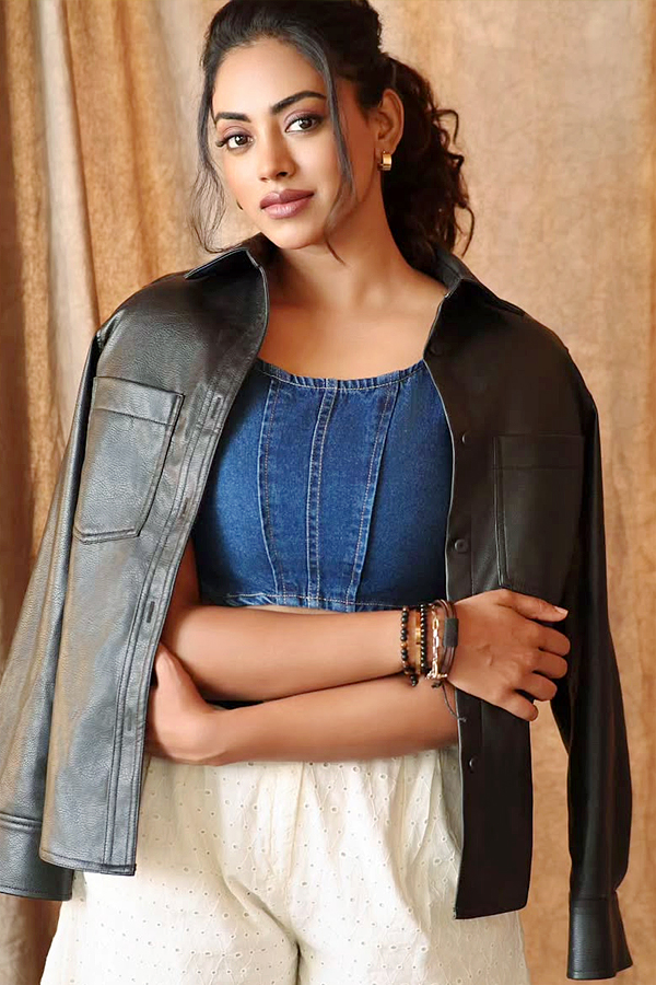 Actress_20Kamakshi_20Bhaskarla_20Busy_20In_20Tollywood_20With_20Multiple_20Movies_20Photos_20_283_29.jpg 4