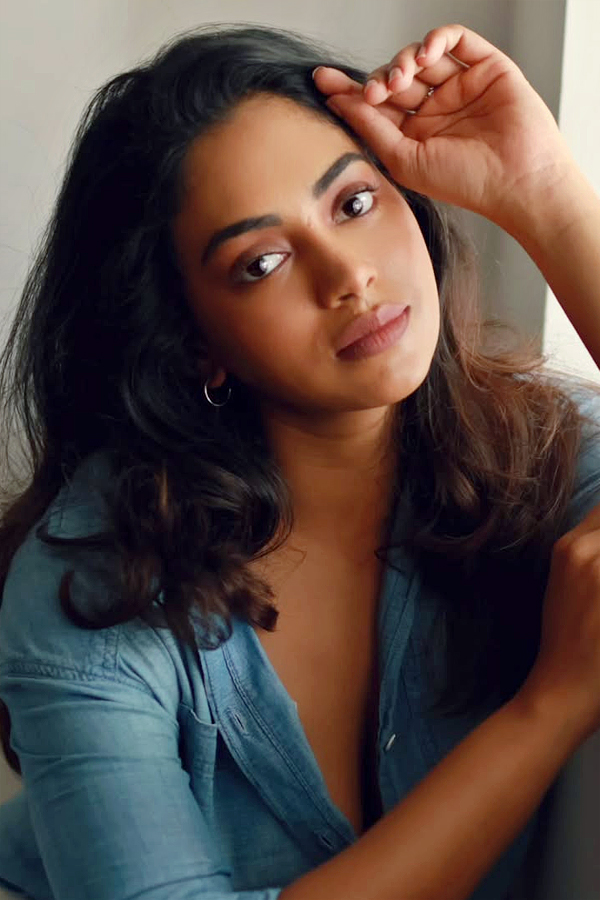 Actress_20Kamakshi_20Bhaskarla_20Busy_20In_20Tollywood_20With_20Multiple_20Movies_20Photos_20_287_29.jpg 8