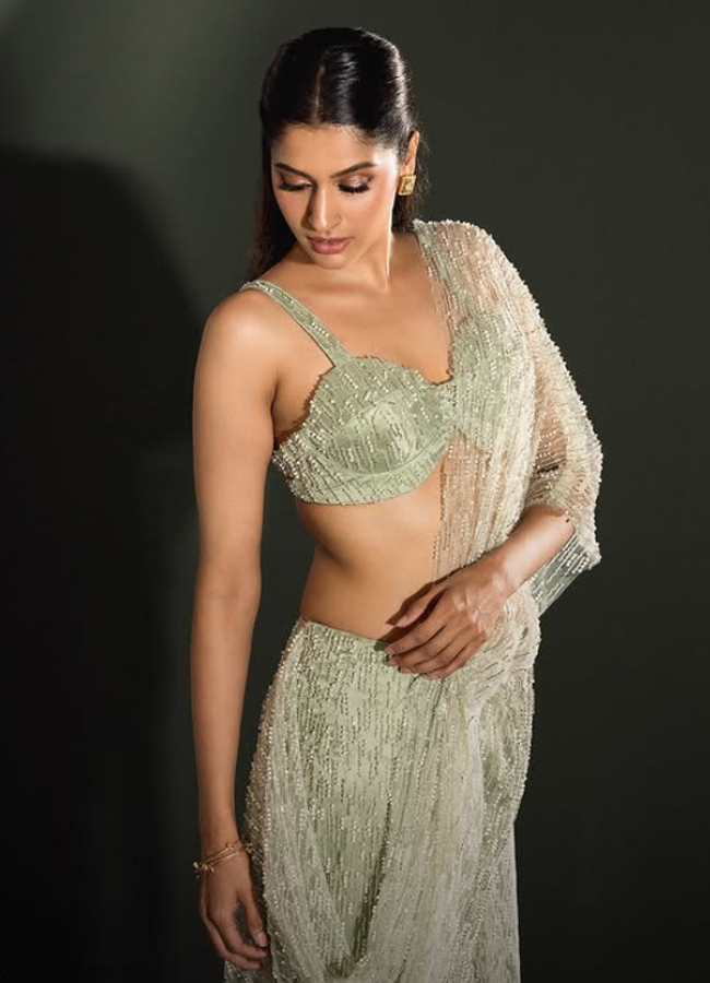 Tanya_20Ravichandran_20Turns_20Heads_20With_20Her_20Beauty_20Photo_20Looks_20_284_29.jpg 5