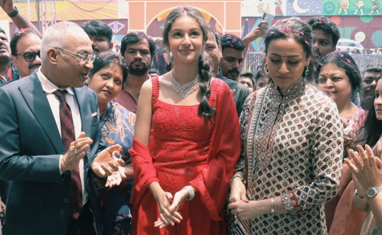 sitara.jpg