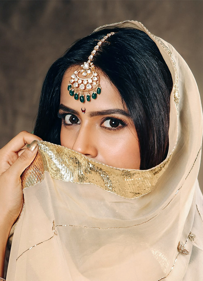 Actress_20Vaishnavi_20Chaitanya_20Latest_20photos__20_2810_29.jpg 10