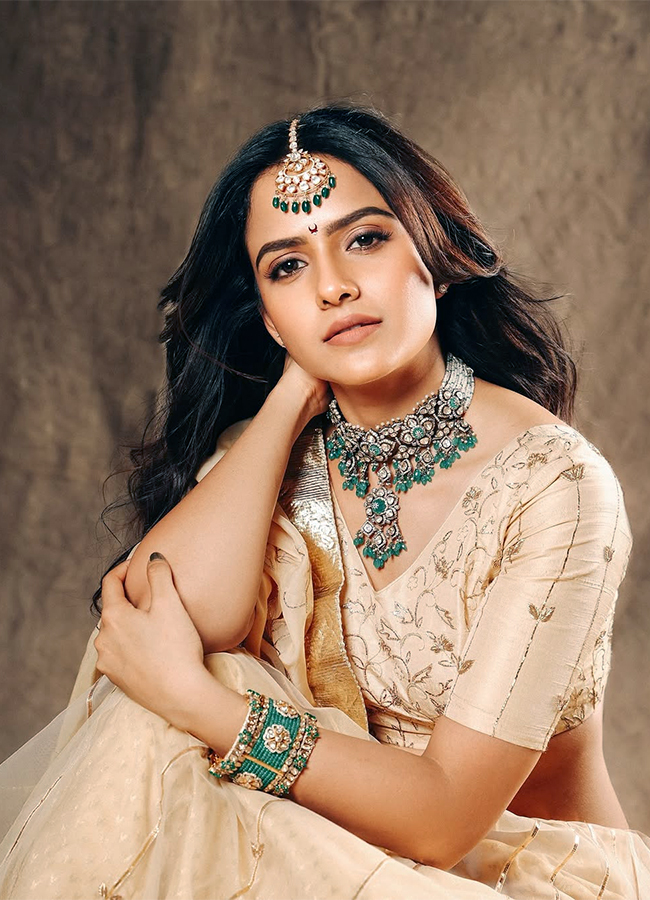Actress_20Vaishnavi_20Chaitanya_20Latest_20photos__20_285_29.jpg 5