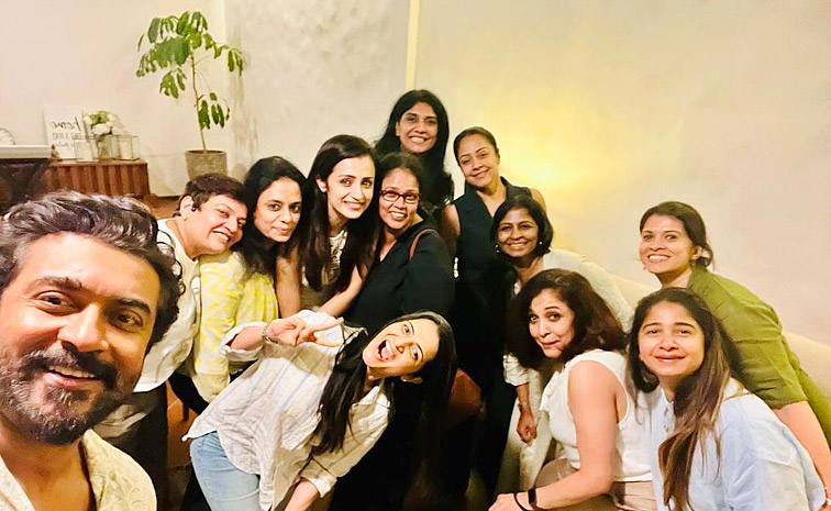 Hero_20Suriya_20and_20Jyotika_20host_20a_20fun_20Sunday_20party_20For_20Celebreties_20Photos_20_285_29.jpg 1