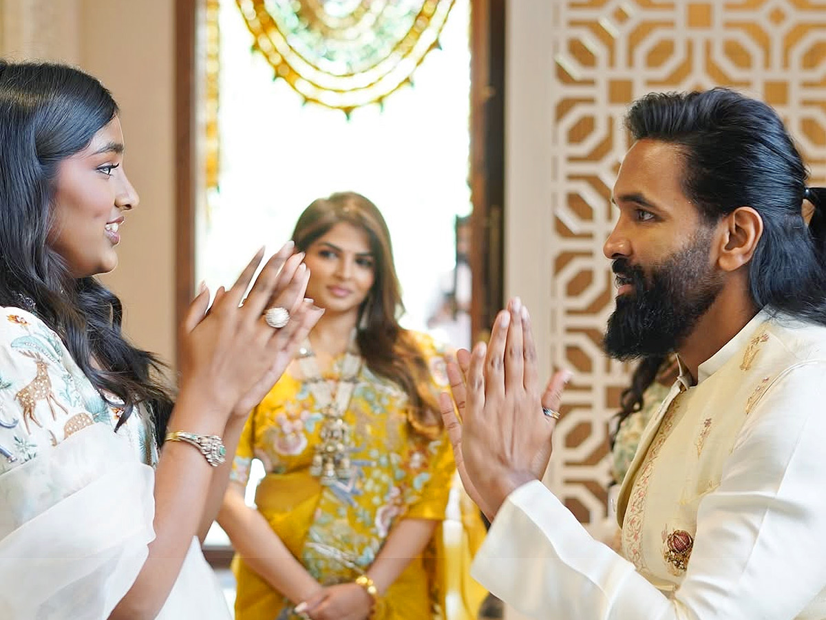 Manchu_20Vishnu_20family_20celebrates_20Ugadi_20in_20grand_20style_20PHotos_20_288_29.jpg 9