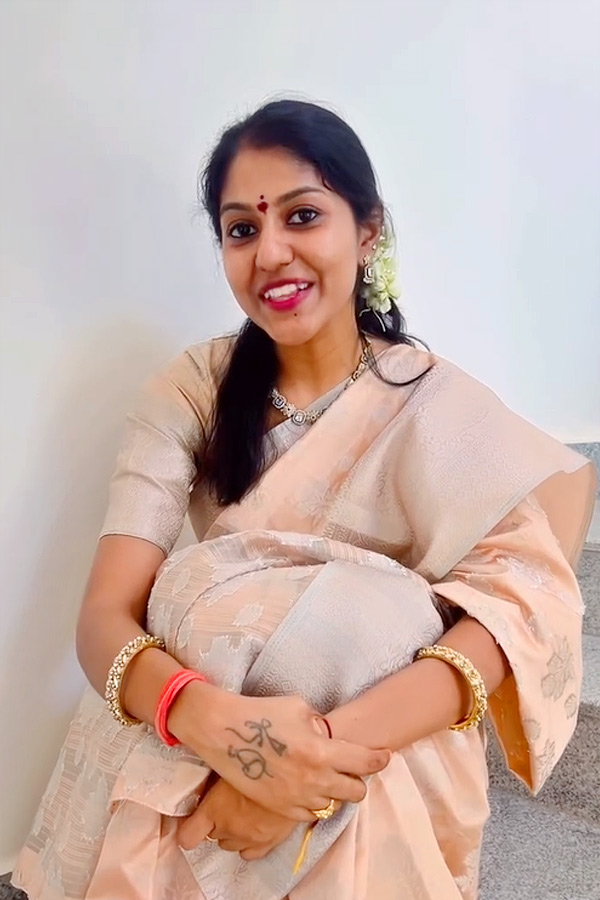 Ugadi_20look.._20Celebrities_20shine_20in_20traditional_20Attire_20Photos_20_2817_29.jpg 18