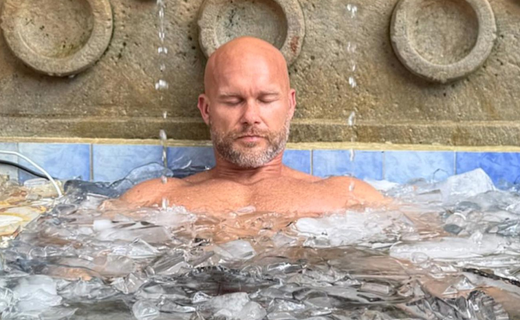 Icebath_Ottawa.jpg