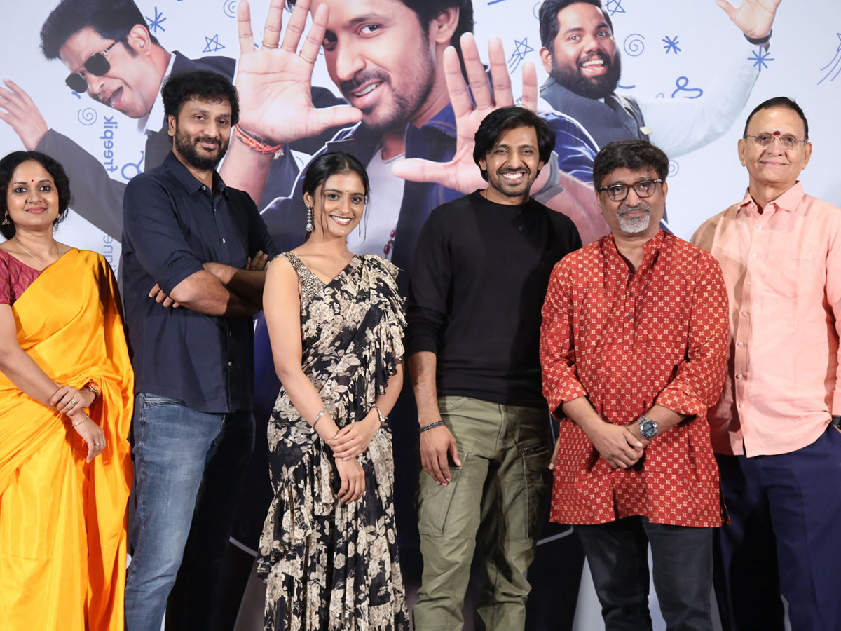 Sarangapani_20Jathakam_20Movie_20Press_20Meet_20Pics_8.jpg 8