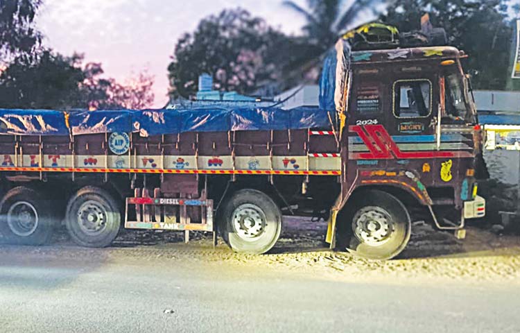 lorry.jpg