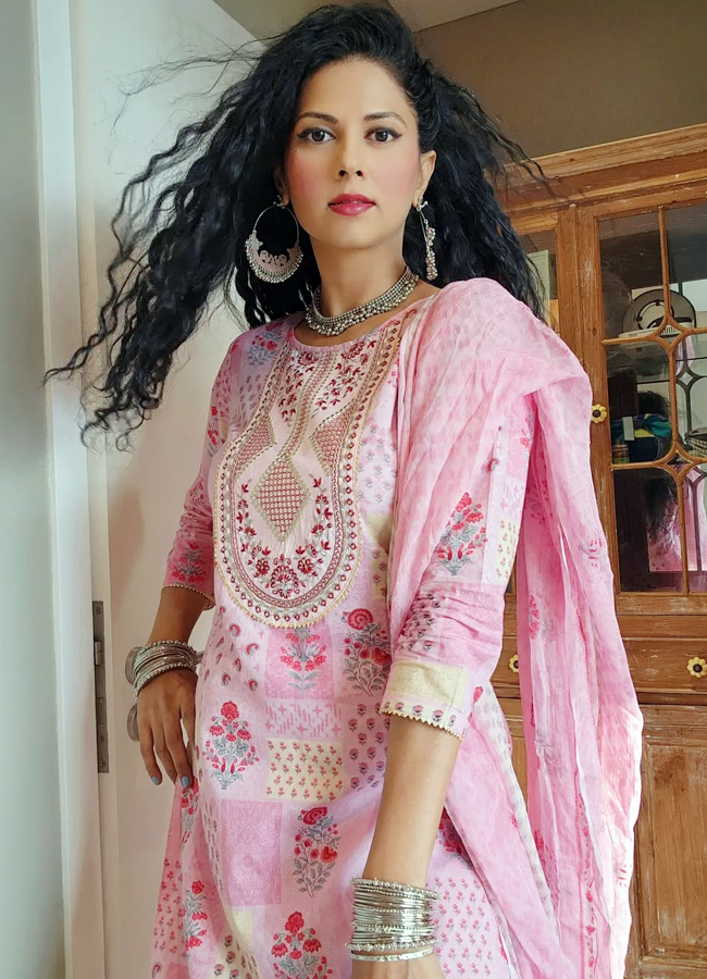 Chanti_20Movie_20heroine1.jpg 3
