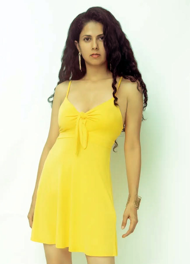 Chanti_20Movie_20heroine5.jpg 7