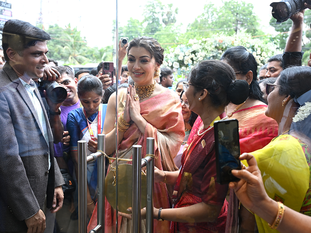 Actress_20Hansika_20Motwani_20in_20Vijayawada_1.jpg 1
