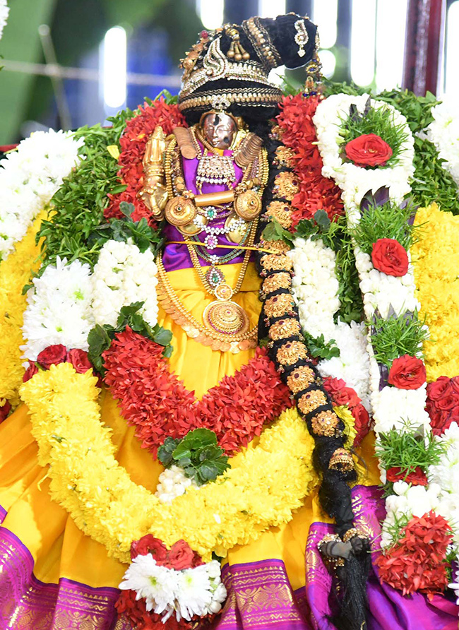 Sri_20Rama_20Navami_202025_20Celebrations_20in_20Bhadrachalam_20Photos__20_2810_29.jpg 10
