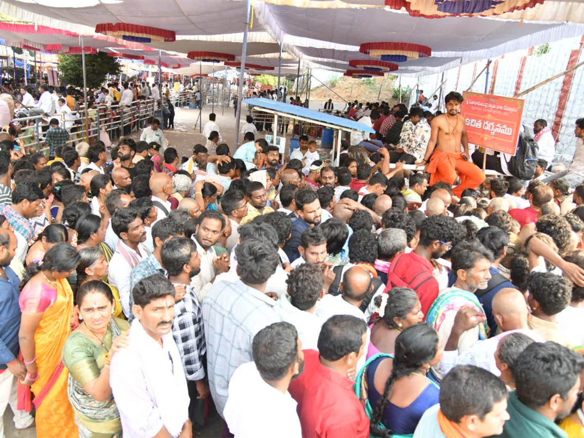 sri_20rama_20navami_20celebrations_20in_20bhadrachalam_11.jpg 10
