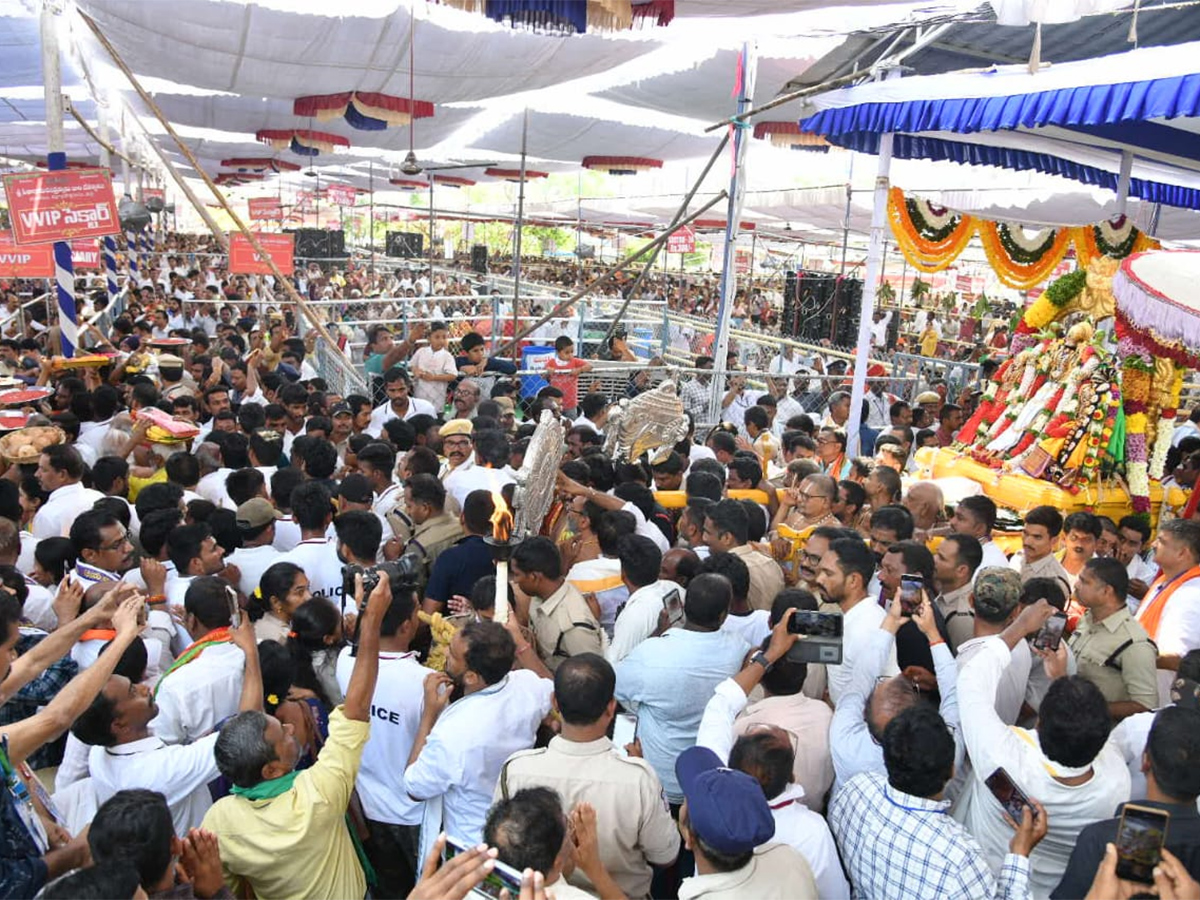 sri_20rama_20navami_20celebrations_20in_20bhadrachalam_9.jpg 8