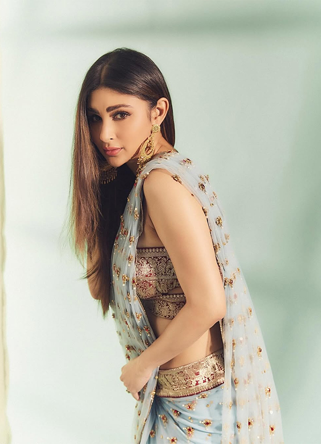 Actress_20Mouni_20Roy_20Latest_20Pics__20_2815_29.jpg 15