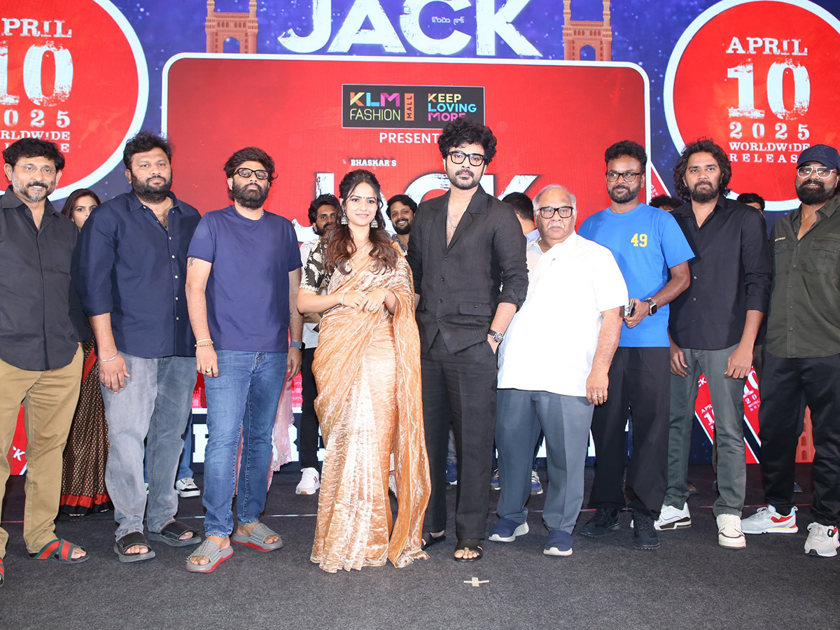 JACK_20Movie_20Pre_20Release_20Event_20Photos__20_286_29.jpg 6