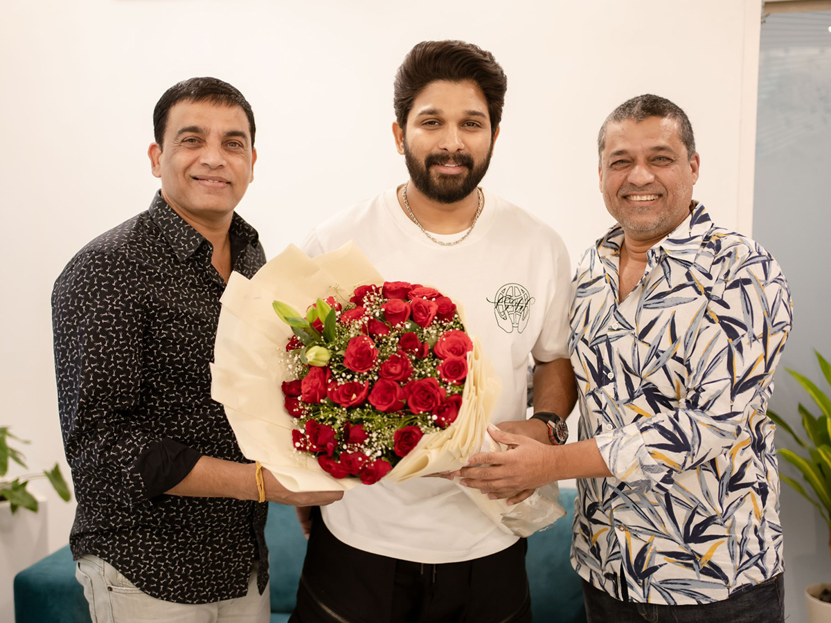 Tollywood_20Actor_20icon_20star_20allu_20arjun_20birthday_20photos__20_2811_29.jpg 11