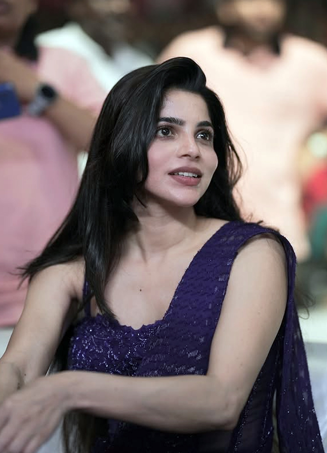Divyabharathi4.jpg 5
