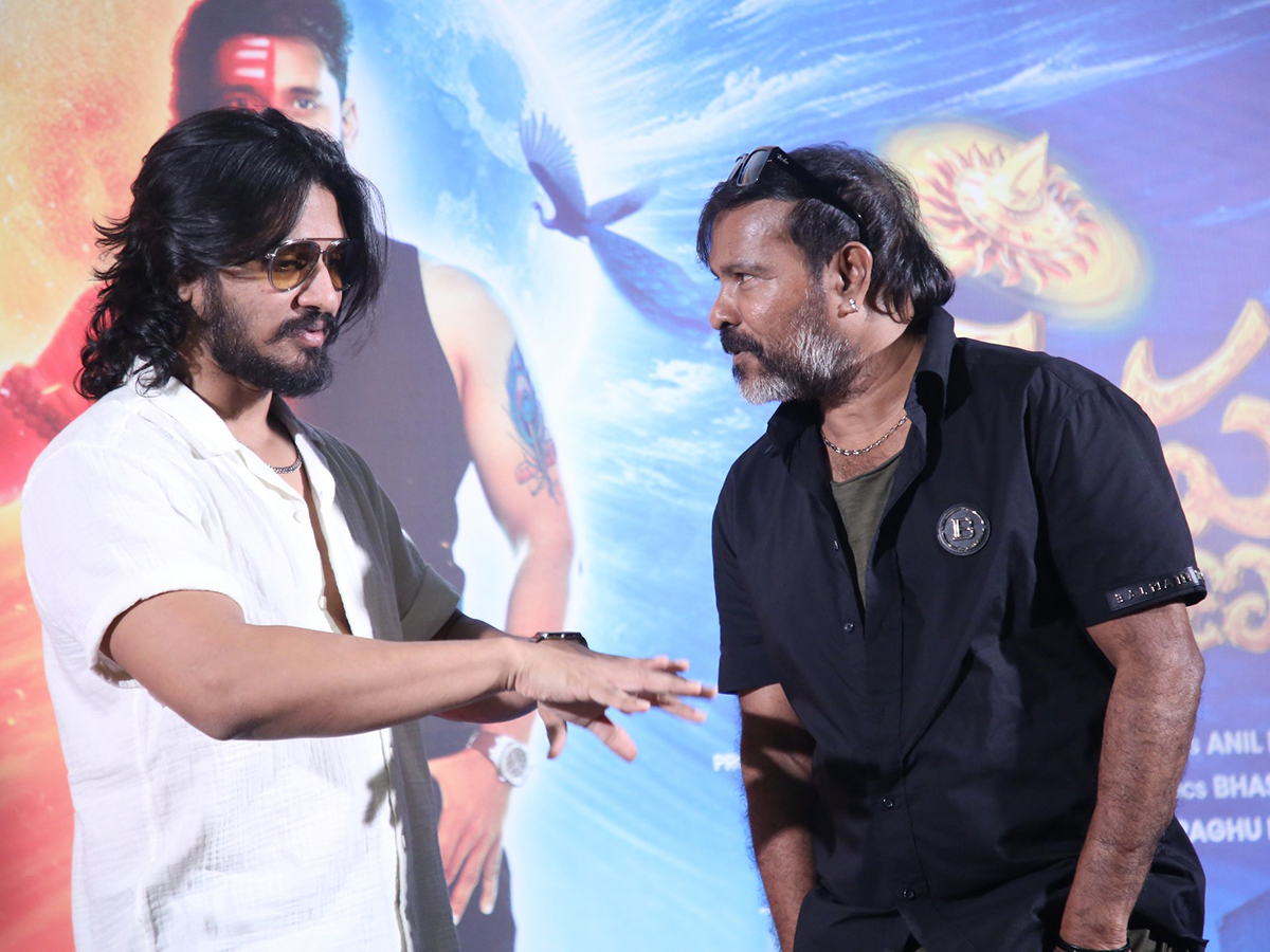 Nikhil_20Siddhartha_20At_20Krishna_20Leela_20Movie_20First_20Look_20Launch__20_285_29.jpg 5
