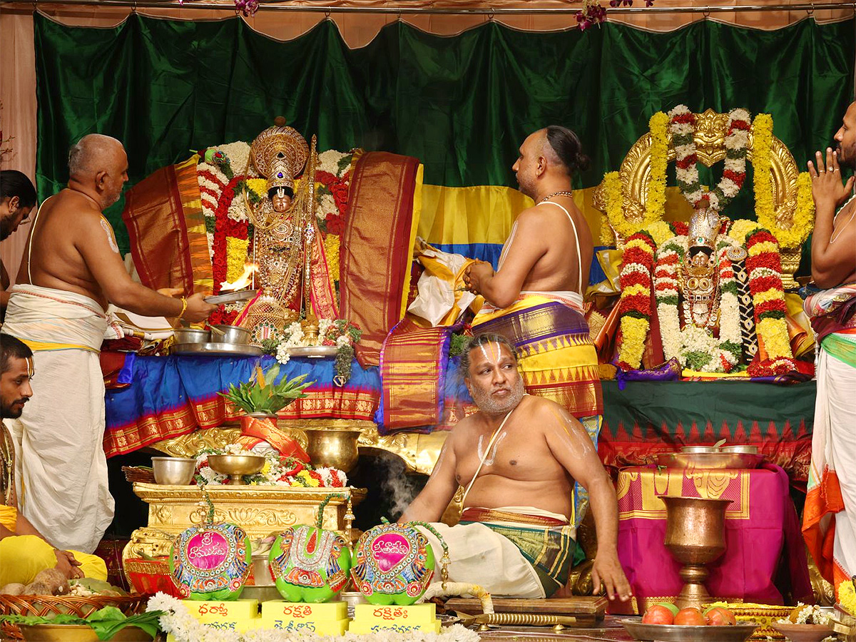 Vontimitta_20Sri_20Kodanda_20Rama_20Swamy_20Kalyanam_20Photos__20_283_29.jpg 3