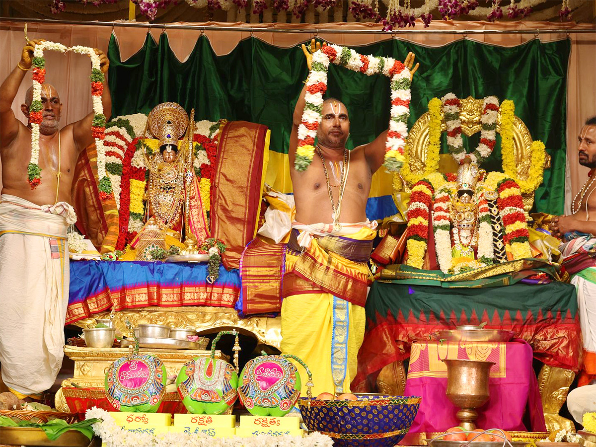 Vontimitta_20Sri_20Kodanda_20Rama_20Swamy_20Kalyanam_20Photos__20_285_29.jpg 5