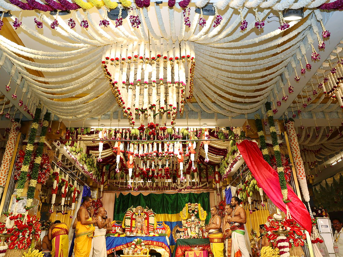 Vontimitta_20Sri_20Kodanda_20Rama_20Swamy_20Kalyanam_20Photos__20_289_29.jpg 9