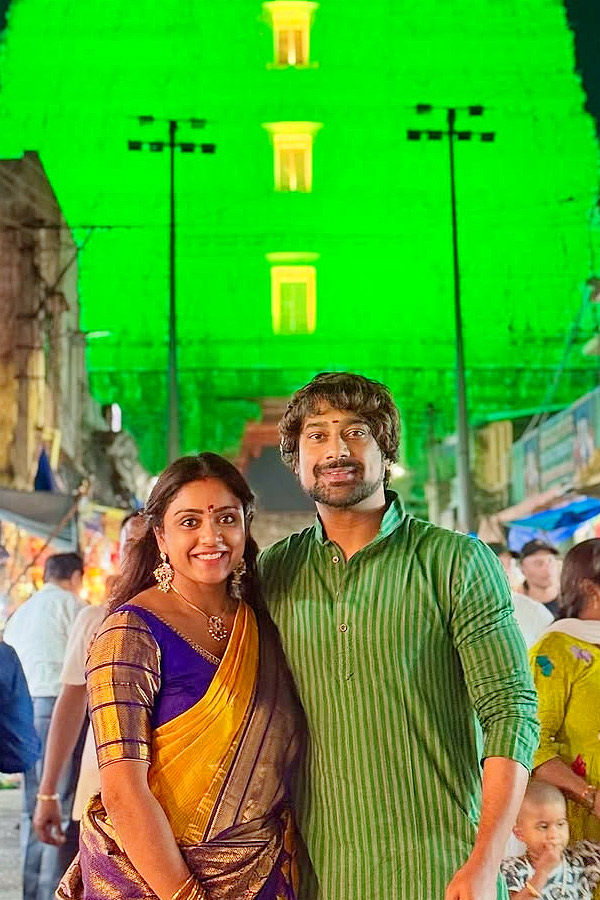 Varun_20Sandesh_20and_20his_20Wife_20Vithika_20Sheru_20visit_20to_20Tirumala_20Photos_20_283_29.jpg 5