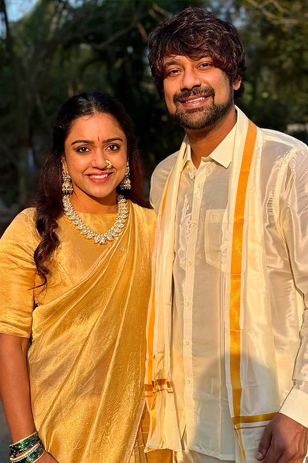 Varun_20Sandesh_20and_20his_20Wife_20Vithika_20Sheru_20visit_20to_20Tirumala_20Photos_20_285_29.jpg 7