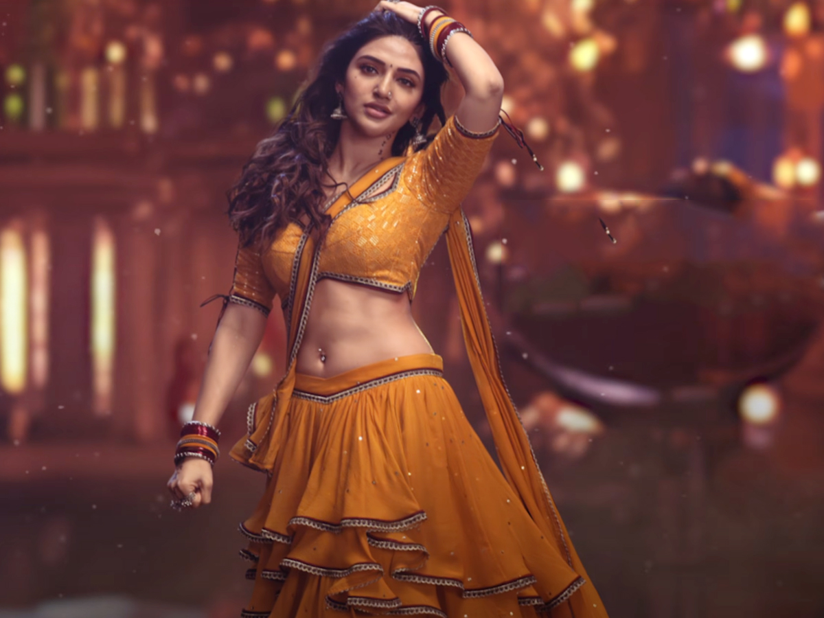 Raviteja_20movie_20new_20song2.jpg 3